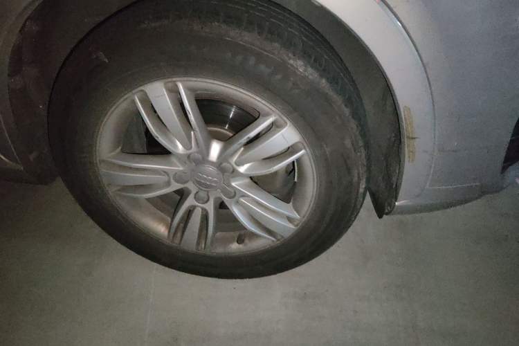 Used Audi Q3 2013 35 TFSI quattro Technology Edition Right Front Wheel Hub