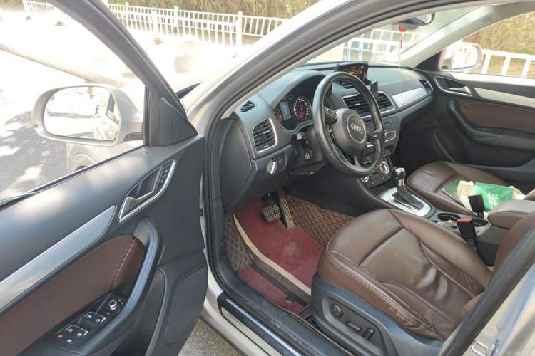 Used Audi Q3 2013 35 TFSI quattro Technology Edition Driver Seat