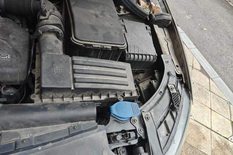 Used Audi Q3 2013 35 TFSI quattro Technology Edition Engine Bay Left