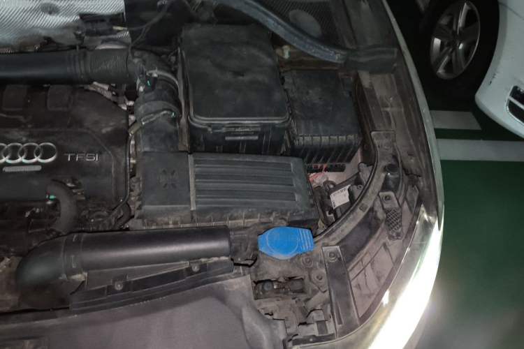 Used Audi Q3 2013 35 TFSI quattro Comfort Model Engine Bay Left