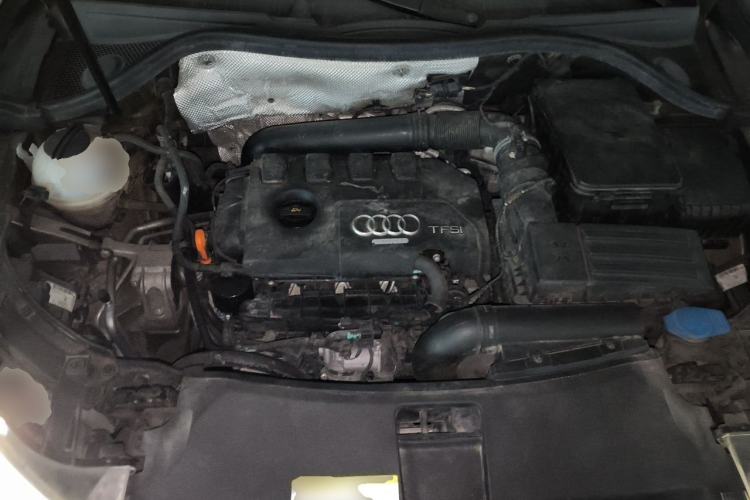 Used Audi Q3 2013 35 TFSI quattro Comfort Model Engine Bay