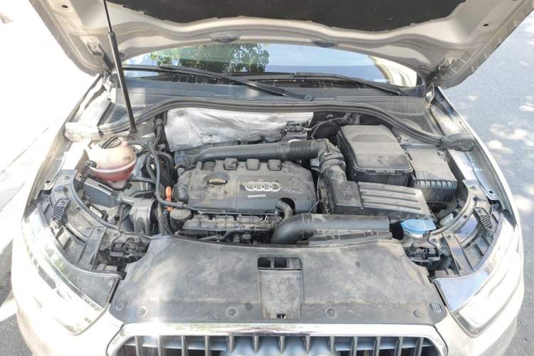 Used Audi Q3 2013 35 TFSI quattro Technology Edition Engine Bay