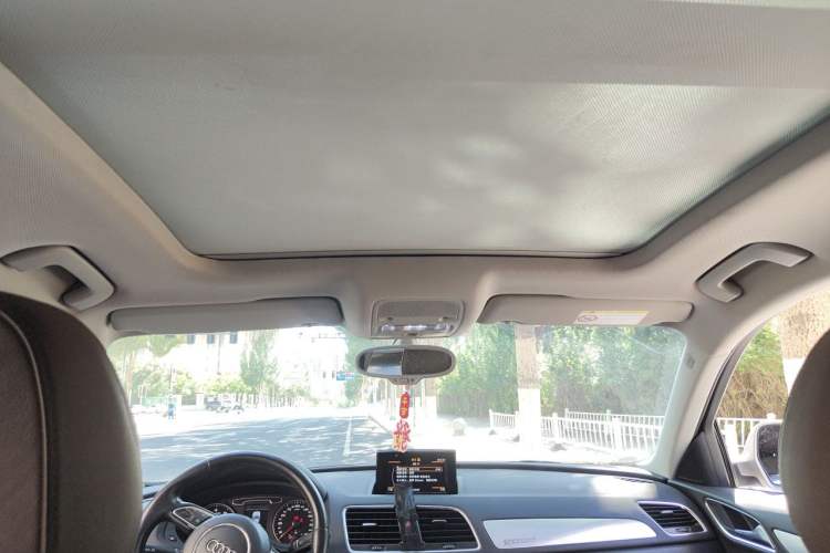 Used Audi Q3 2013 35 TFSI quattro Technology Edition Headliner