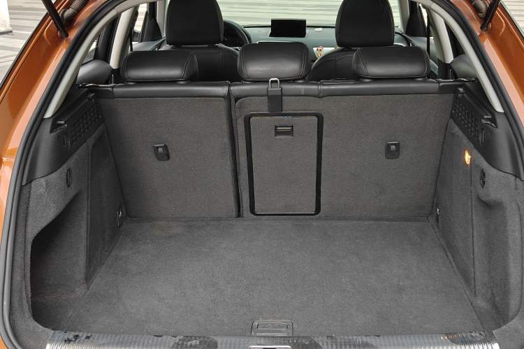 Used Audi Q3 2013 35 TFSI quattro Technology Edition Interior 9