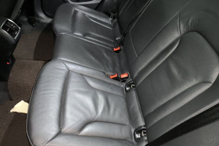 Used Audi Q3 2013 35 TFSI quattro Comfort Model Left Rear Seat