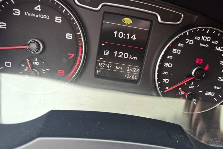 Used Audi Q3 2013 35 TFSI quattro Technology Edition Odometer Close Up