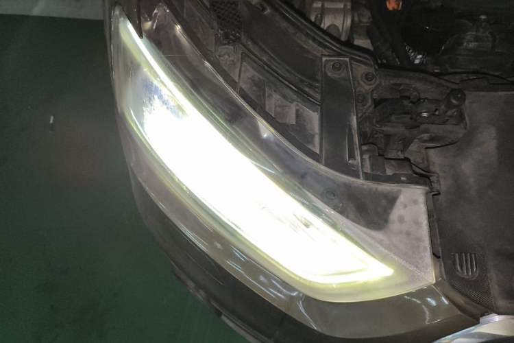 Used Audi Q3 2013 35 TFSI quattro Comfort Model Right Front Headlight