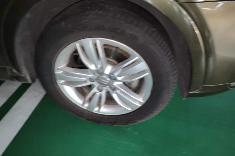 Used Audi Q3 2013 35 TFSI quattro Comfort Model Right Front Wheel Hub