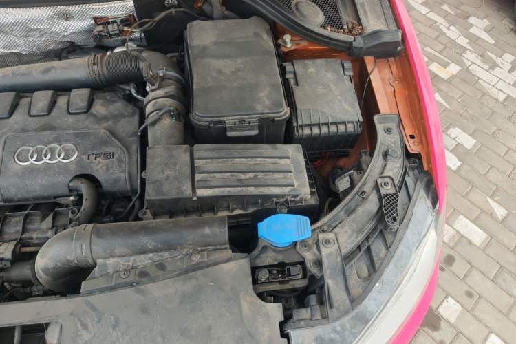 Used Audi Q3 2013 35 TFSI Ambition Edition Engine Bay Left