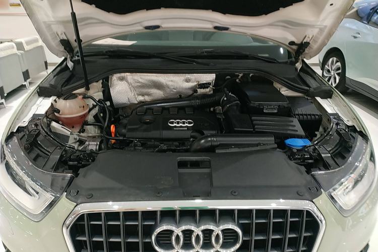 Used Audi Q3 2013 35 TFSI Comfort Model Engine Bay