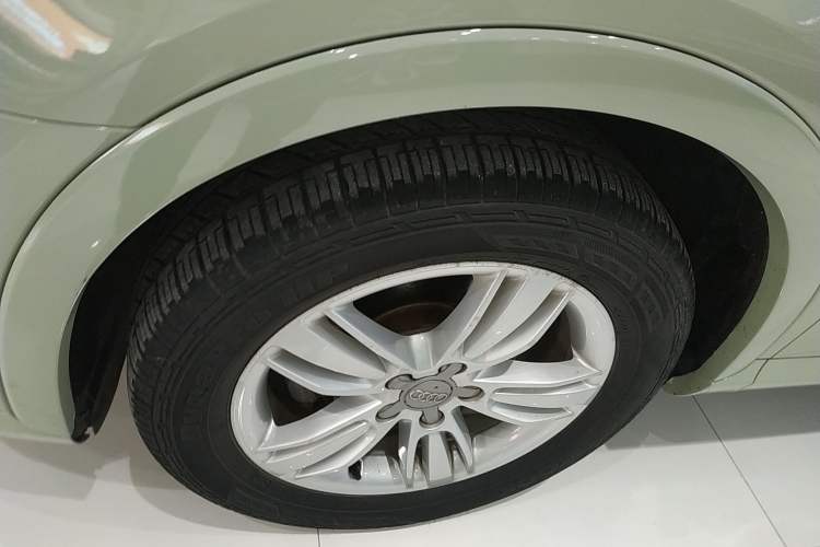 Used Audi Q3 2013 35 TFSI Comfort Model Exterior 3