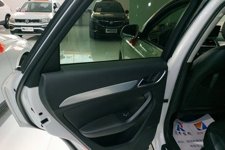Used Audi Q3 2013 35 TFSI Comfort Model Interior 5