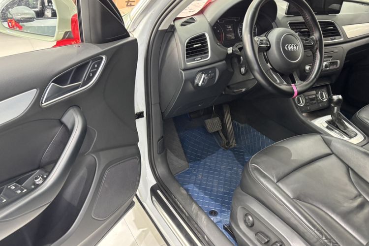 Used Audi Q3 2013 35 TFSI Comfort Model Interior 6