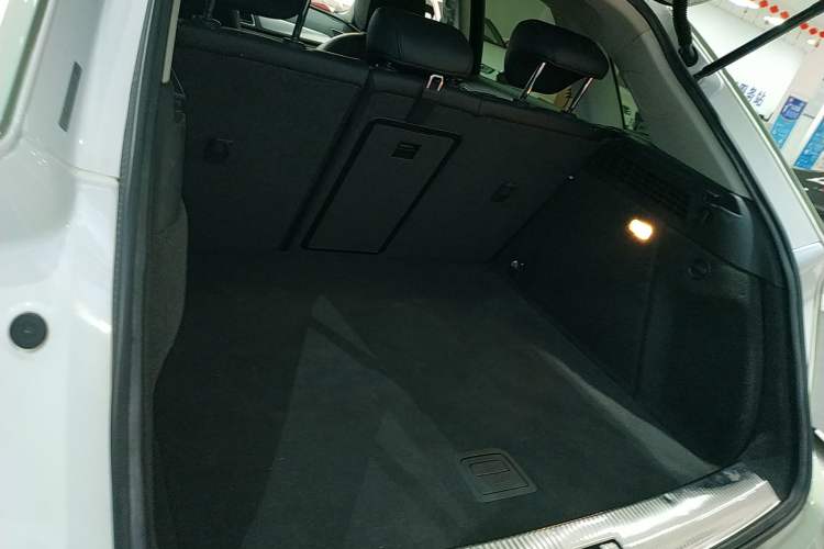 Used Audi Q3 2013 35 TFSI Comfort Model Trunk