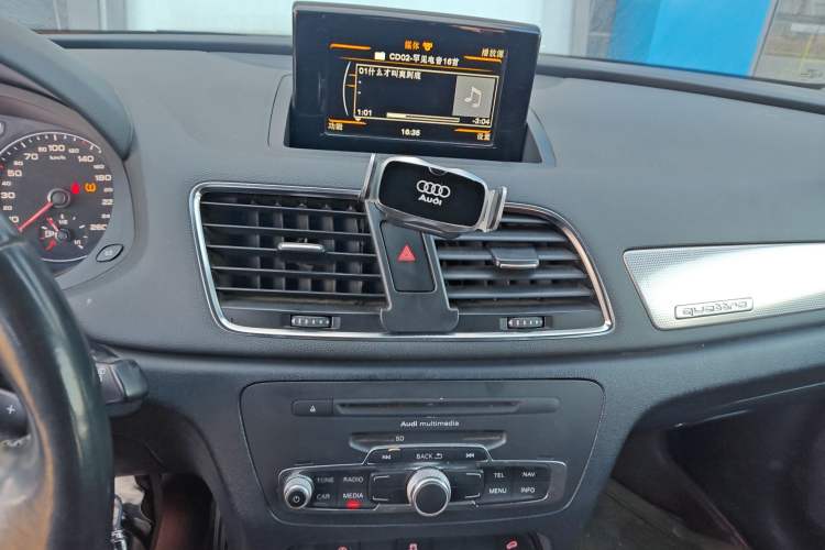 Used Audi Q3 2013 35 TFSI quattro Technology Edition Audio And AC Panel