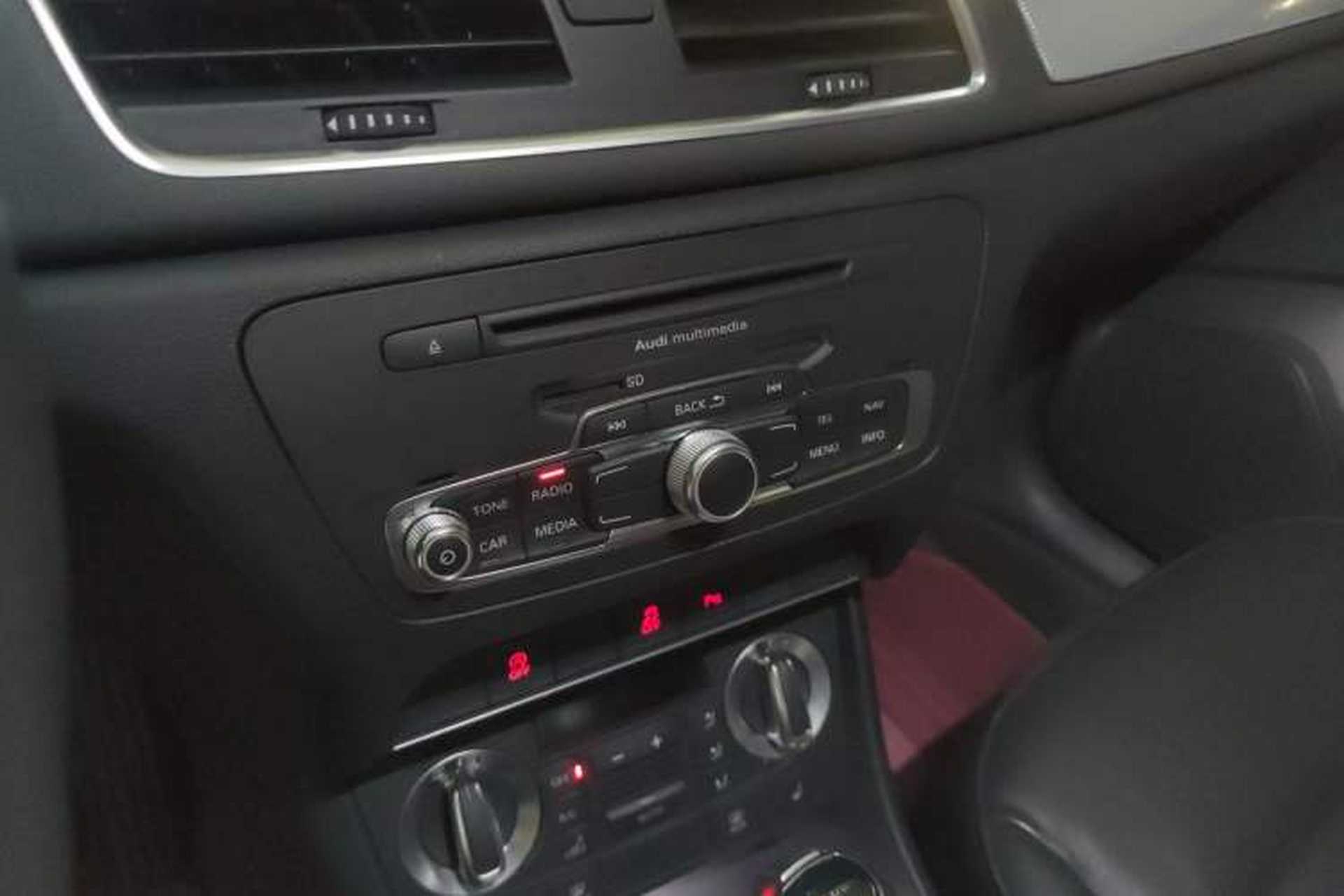 Used Audi Q3 2013 35 TFSI Ambition Edition Audio And AC Panel
