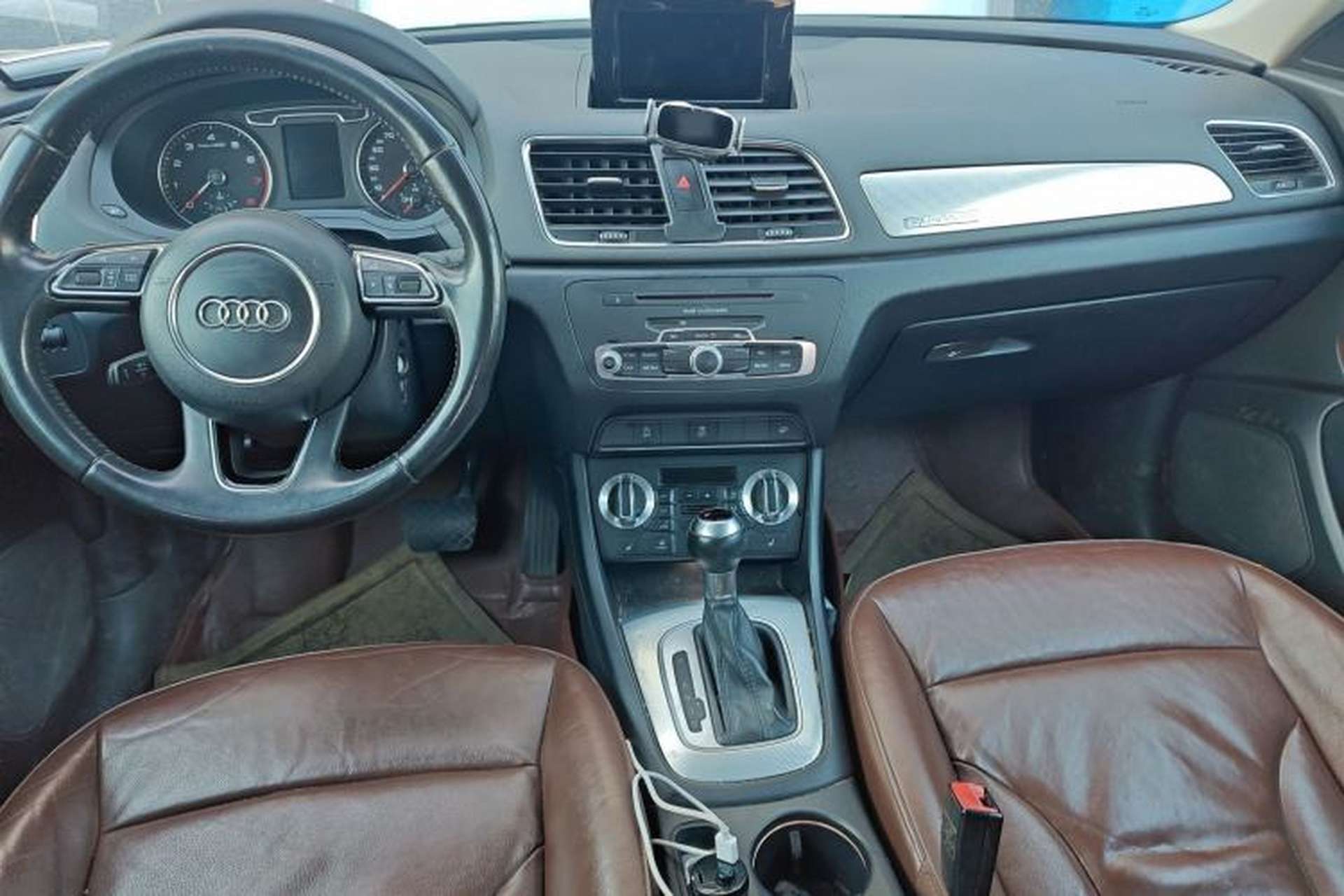 Used Audi Q3 2013 35 TFSI quattro Technology Edition Center Console