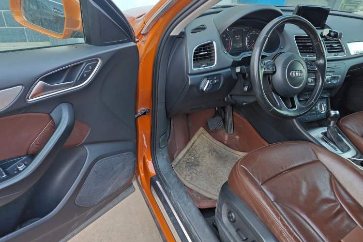 Used Audi Q3 2013 35 TFSI quattro Technology Edition Driver Seat
