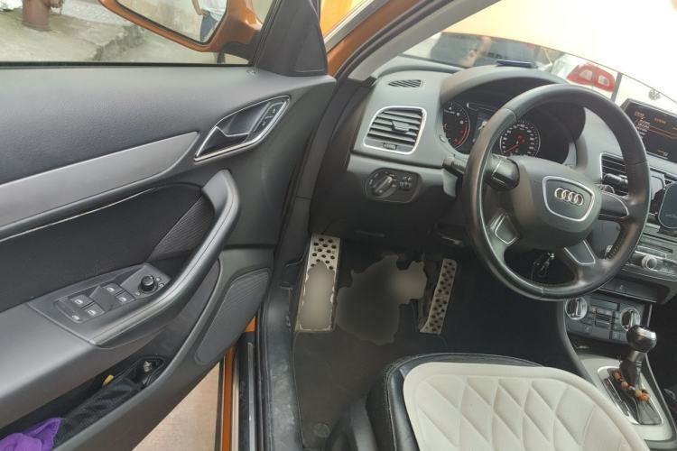 Used Audi Q3 2013 35 TFSI Ambition Edition Driver Seat