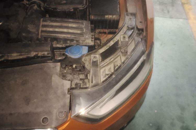 Used Audi Q3 2013 35 TFSI quattro Comfort Model Engine Bay Left