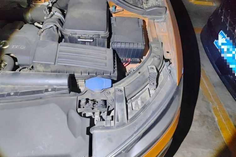 Used Audi Q3 2013 35 TFSI Comfort Model Engine Bay Left