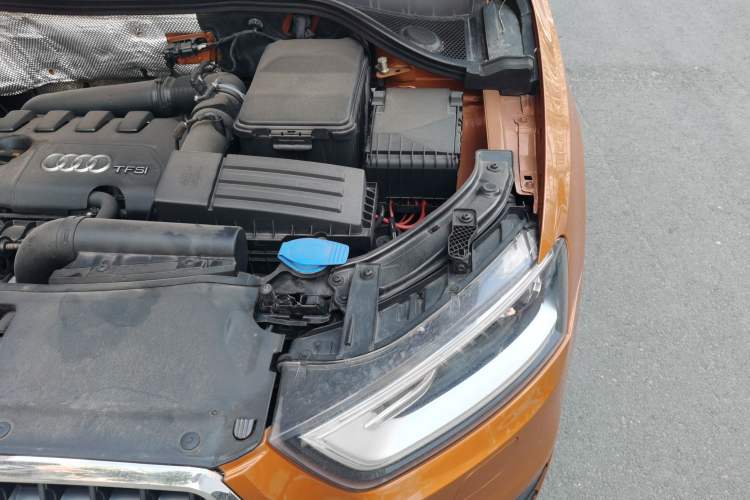Used Audi Q3 2013 35 TFSI quattro Technology Edition Engine Bay Left