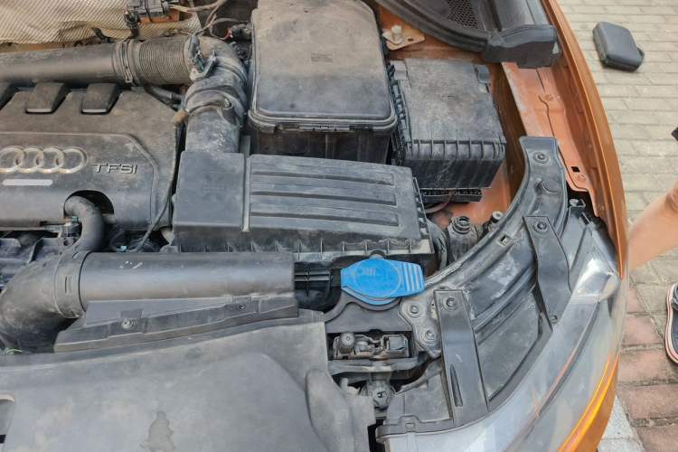 Used Audi Q3 2013 35 TFSI Ambition Edition Engine Bay Left
