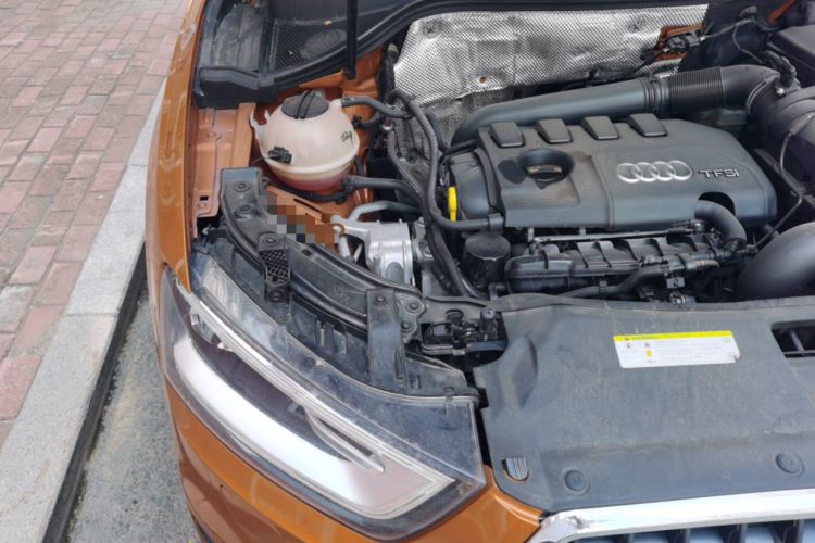 Used Audi Q3 2013 35 TFSI quattro Technology Edition Engine Bay Right