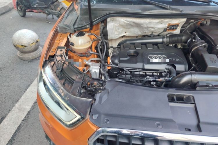 Used Audi Q3 2013 40 TFSI quattro Luxury Model Engine Bay Right