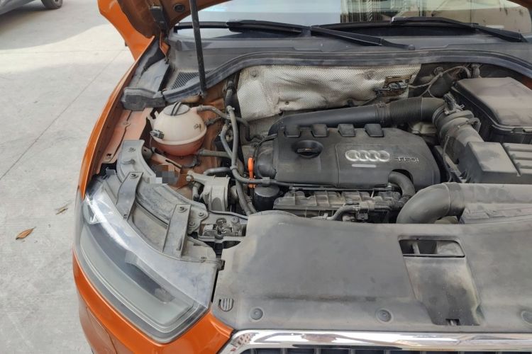 Used Audi Q3 2013 35 TFSI Ambition Edition Engine Bay Right