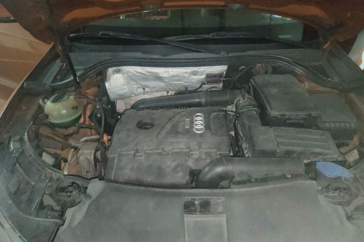 Used Audi Q3 2013 35 TFSI quattro Technology Edition Engine Bay