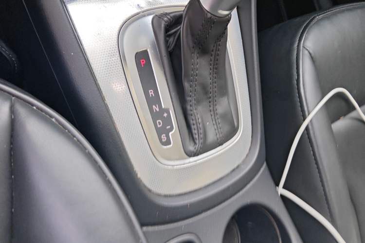 Used Audi Q3 2013 35 TFSI quattro Luxury Model Gear Lever