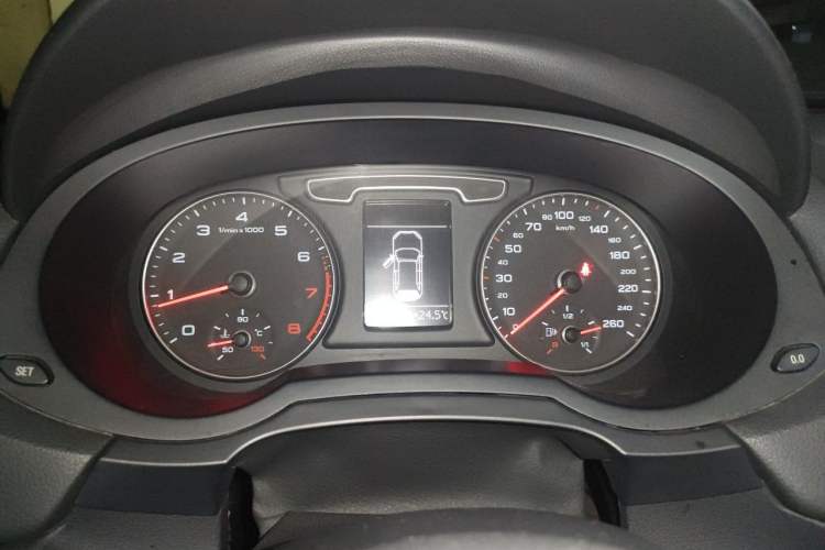 Used Audi Q3 2013 35 TFSI Comfort Model Instrument Cluster