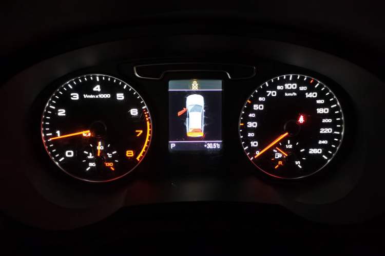 Used Audi Q3 2013 35 TFSI quattro Technology Edition Instrument Cluster