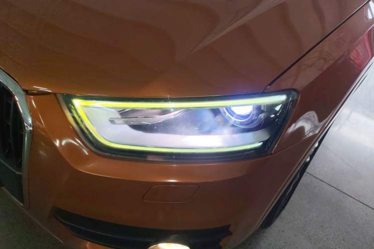 Used Audi Q3 2013 35 TFSI Comfort Model Left Front Headlight