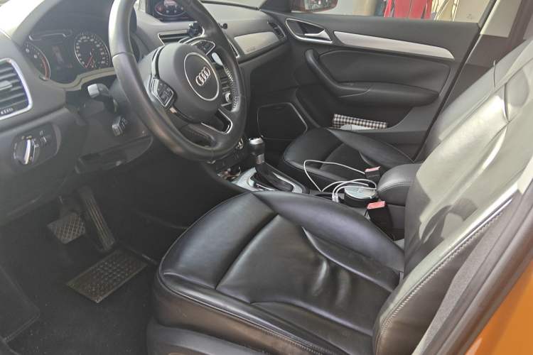 Used Audi Q3 2013 35 TFSI quattro Luxury Model Left Front Seat