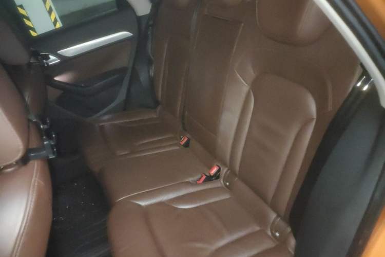 Used Audi Q3 2013 35 TFSI quattro Comfort Model Left Rear Seat