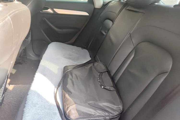 Used Audi Q3 2013 35 TFSI Comfort Model Left Rear Seat