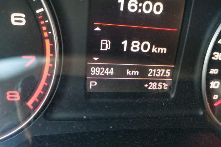 Used Audi Q3 2013 35 TFSI quattro Technology Edition Odometer Close Up