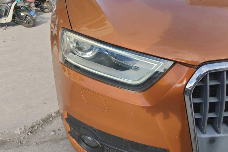 Used Audi Q3 2013 35 TFSI quattro Luxury Model Right Front Headlight