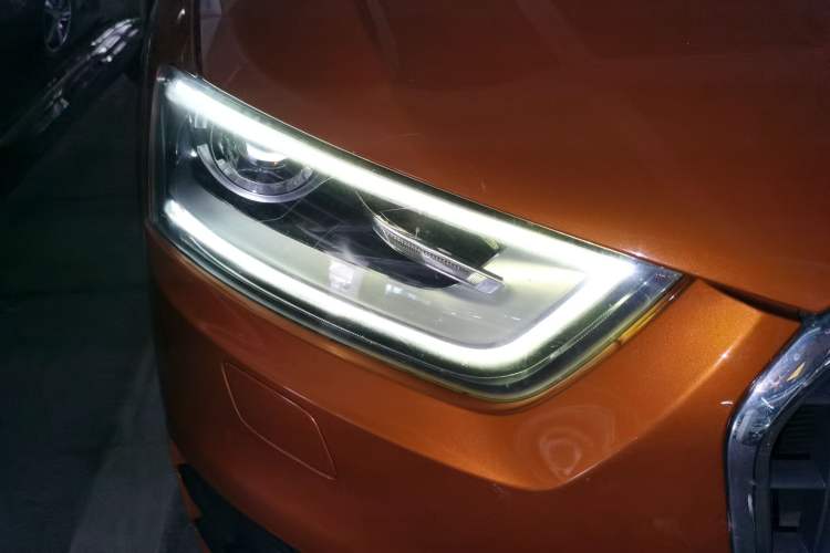 Used Audi Q3 2013 35 TFSI quattro Technology Edition Right Front Headlight