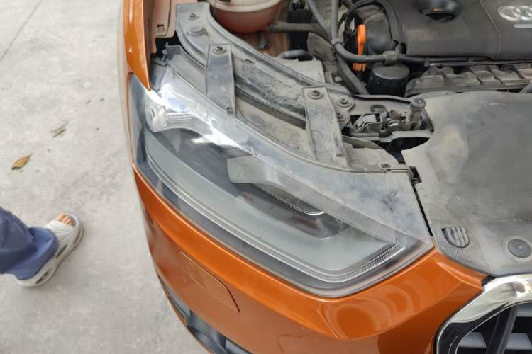 Used Audi Q3 2013 35 TFSI Ambition Edition Right Front Headlight