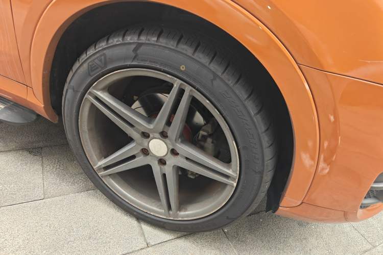 Used Audi Q3 2013 35 TFSI quattro Technology Edition Right Front Wheel Hub