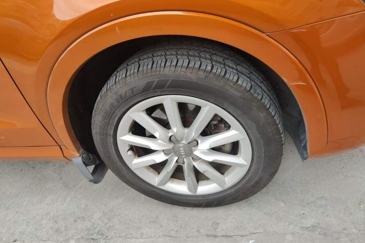 Used Audi Q3 2013 35 TFSI Ambition Edition Right Front Wheel Hub