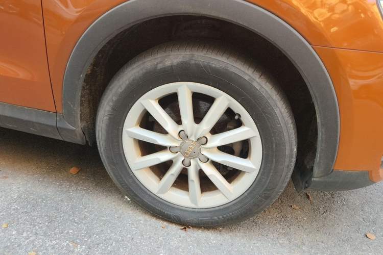 Used Audi Q3 2013 35 TFSI Ambition Edition Right Front Wheel Hub