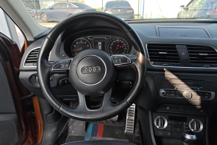 Used Audi Q3 2013 35 TFSI quattro Technology Edition Steering Wheel