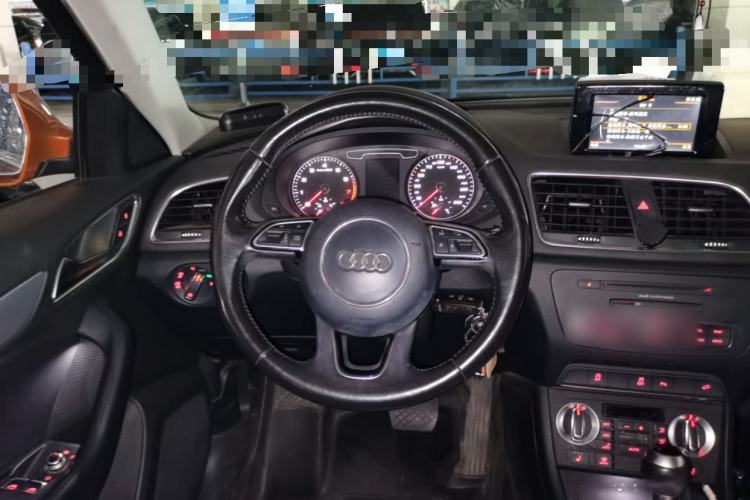 Used Audi Q3 2013 35 TFSI quattro Technology Edition Steering Wheel