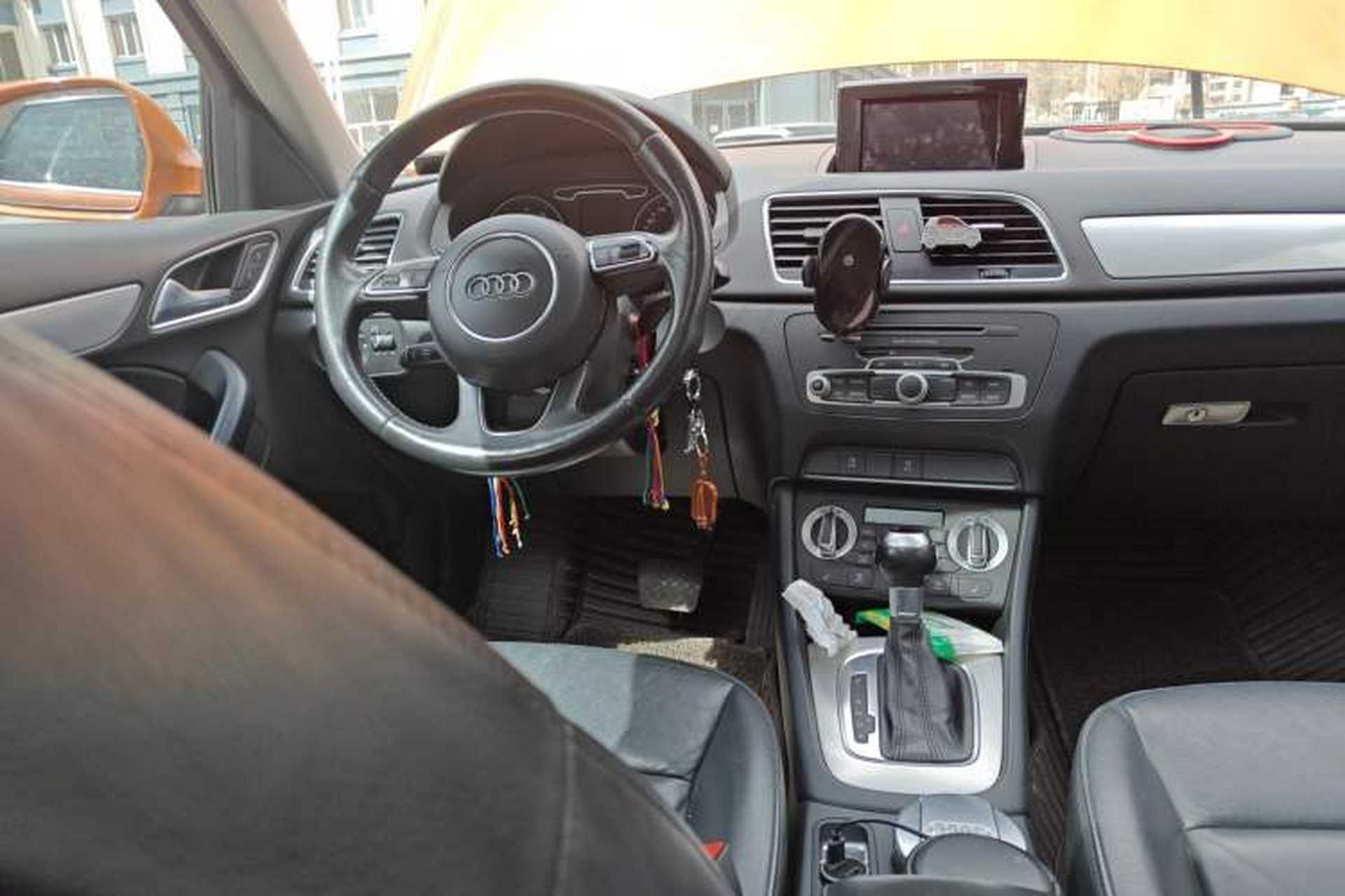 Used Audi Q3 2013 35 TFSI Comfort Model Steering Wheel