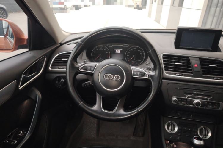 Used Audi Q3 2013 35 TFSI Comfort Model Steering Wheel