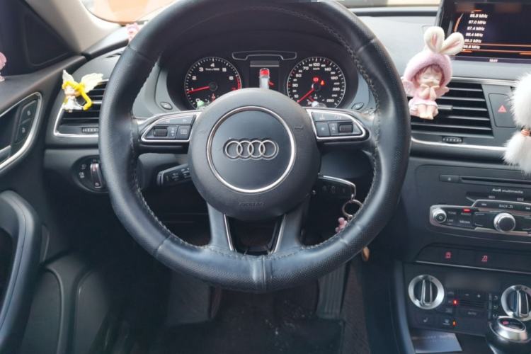 Used Audi Q3 2013 35 TFSI quattro Technology Edition Steering Wheel